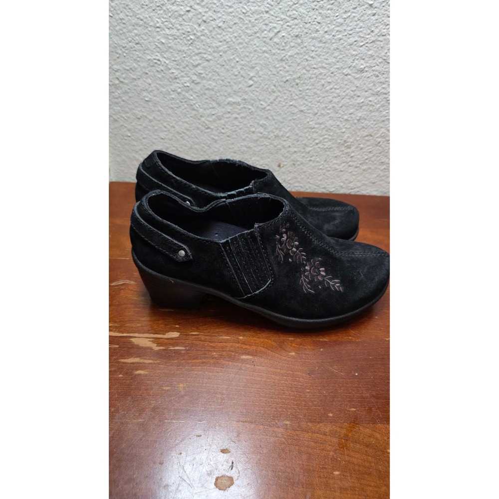 Klogs Footwear Black Suede Leather Embroidered Clogs Womens 7.5 M Slip On Wedge